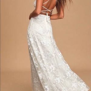 Lulus brand new and never worn white long dress!
